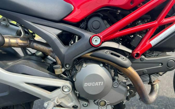 2012 Ducati Monster 696