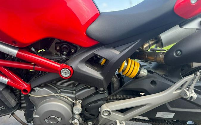 2012 Ducati Monster 696