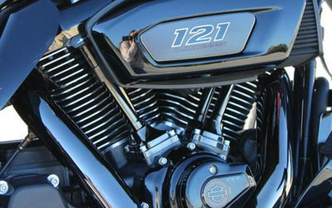 2025 Harley-Davidson® FLHXSE - CVO™ Street Glide®