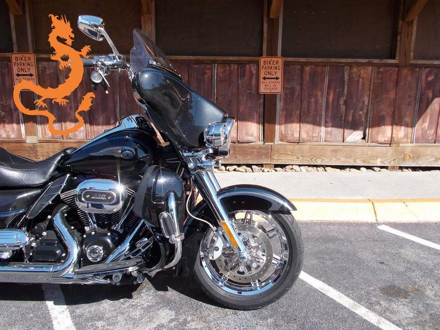 2013 Harley-Davidson® FLHTCUSE8 - CVO™ Ultra Classic® Electra Glide® 110th Anniversary Edition