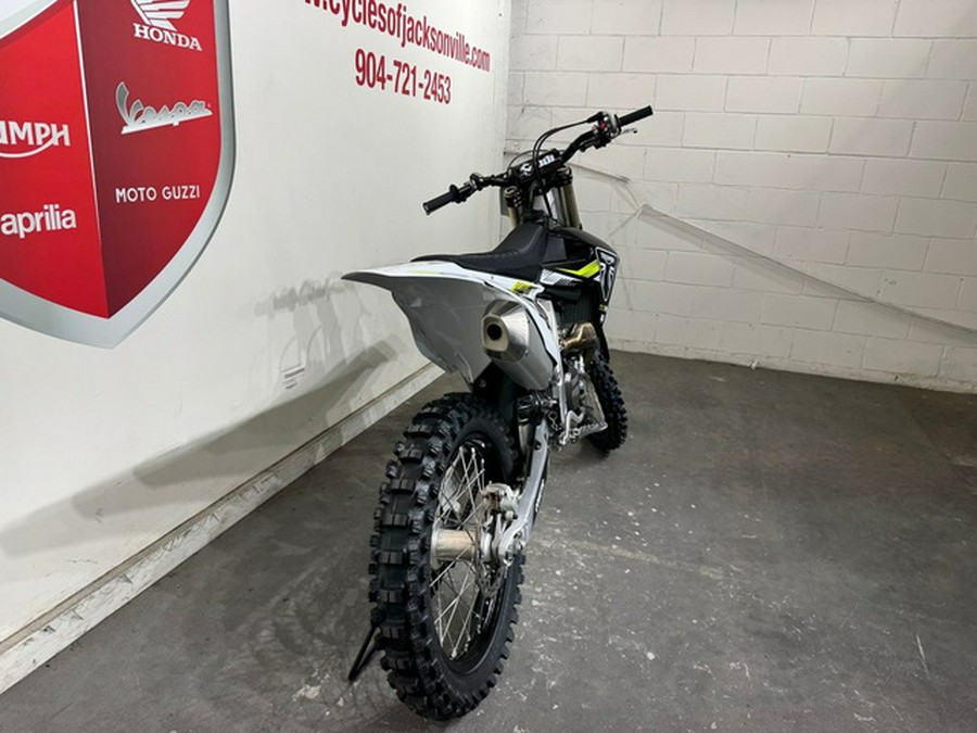 2025 Triumph TF 450-RC Edition Jet BlackPure White