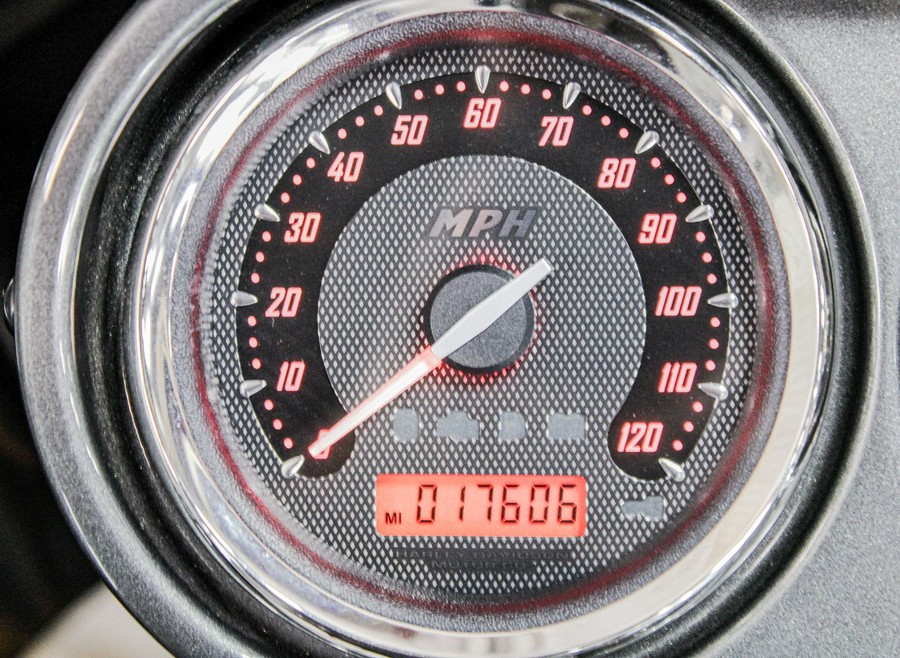 2011 Harley-Davidson CVO™ Road Glide® Ultra