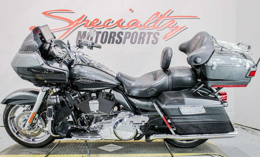 2011 Harley-Davidson CVO™ Road Glide® Ultra