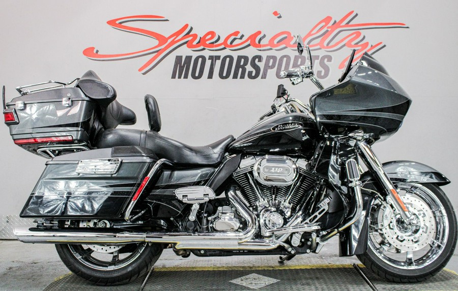 2011 Harley-Davidson CVO™ Road Glide® Ultra