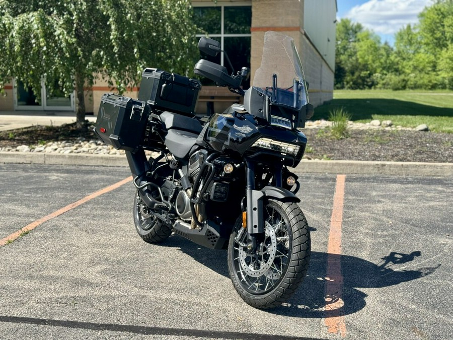 2023 Harley-Davidson Pan America™ 1250 Special Black