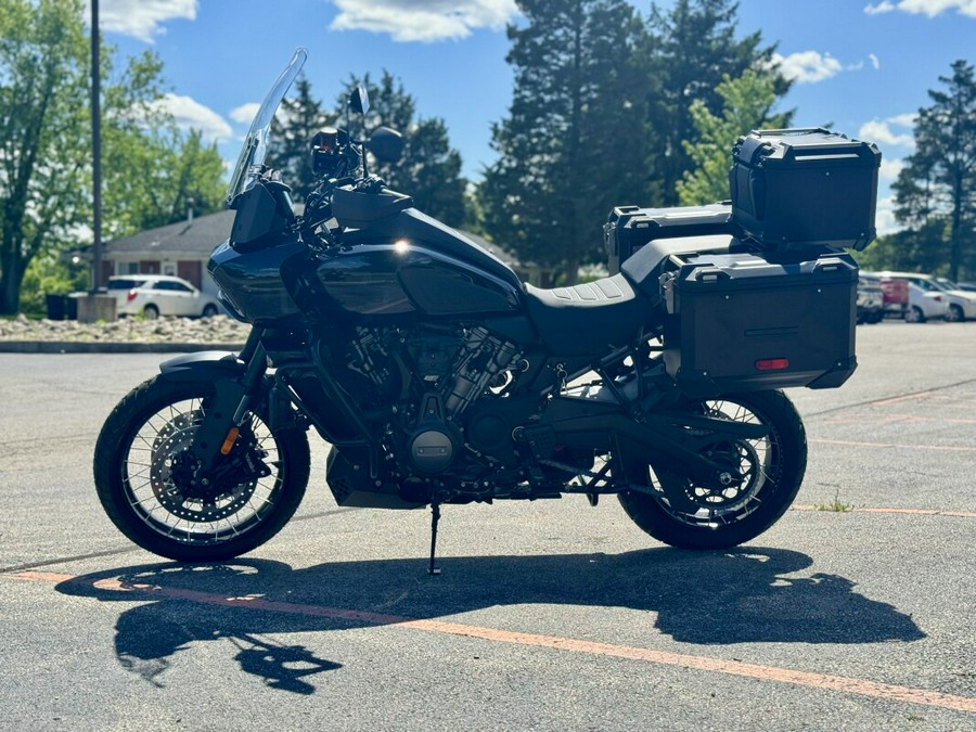 2023 Harley-Davidson Pan America™ 1250 Special Black