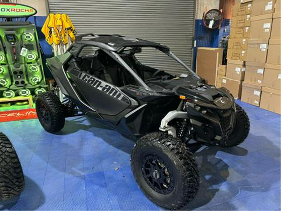 2024 Can-Am Maverick R X RS with Smart-Shox 999T DCT