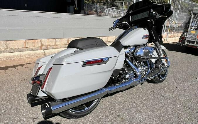 FLHX 2024 Street Glide®