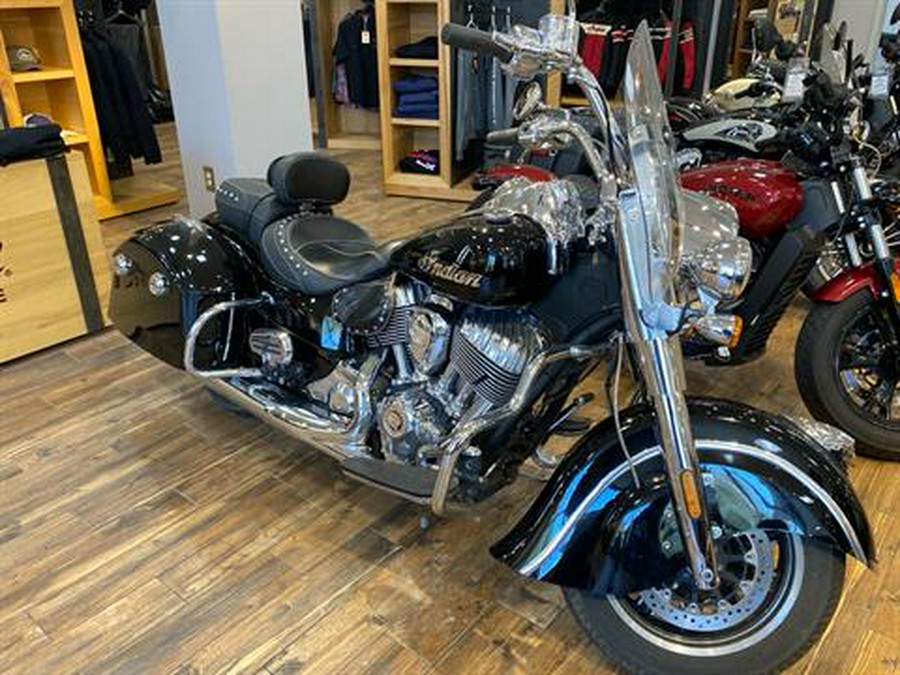 2018 Indian Motorcycle Springfield® Dark Horse®