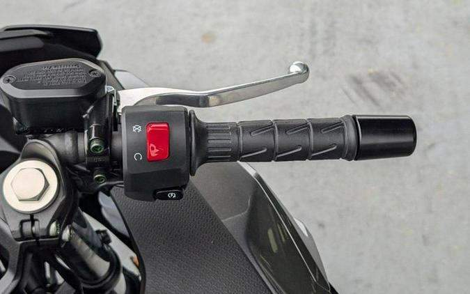 2025 Kawasaki Ninja® 500 ABS Metallic Flat Spark Black/Metallic Spark Black