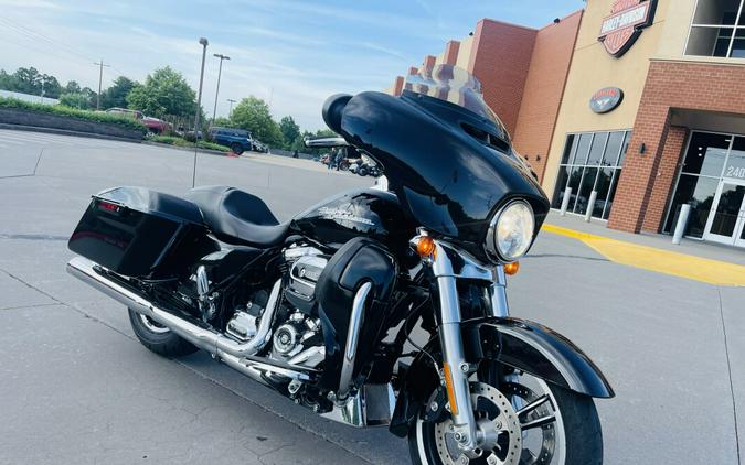 2018 Harley-Davidson Street Glide FLHX