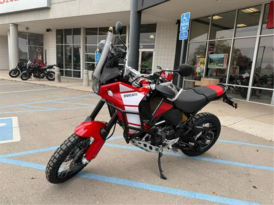 2025 Ducati DesertX Discovery