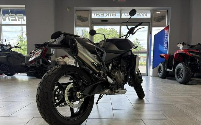 2025 Husqvarna® Svartpilen 801