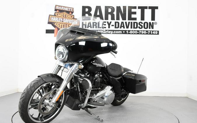 FLHX 2018 Street Glide®