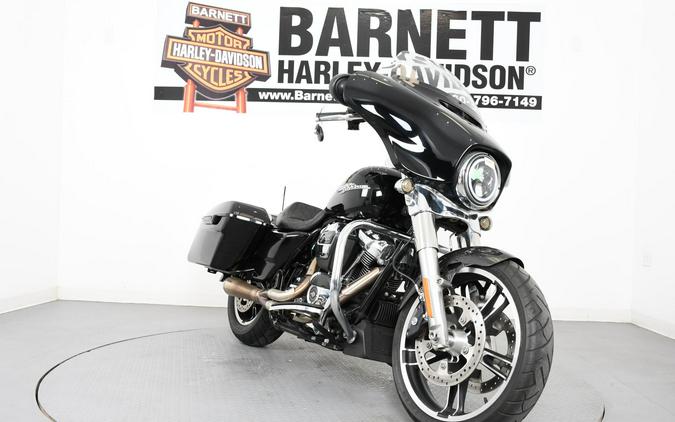 FLHX 2018 Street Glide®