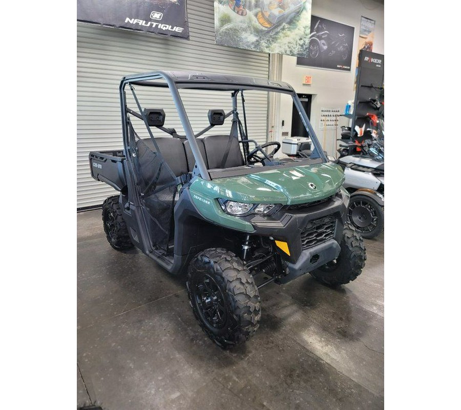 2024 Can-Am® Defender DPS HD7 Tundra Green
