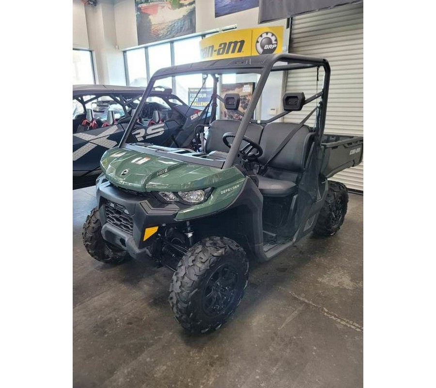 2024 Can-Am® Defender DPS HD7 Tundra Green