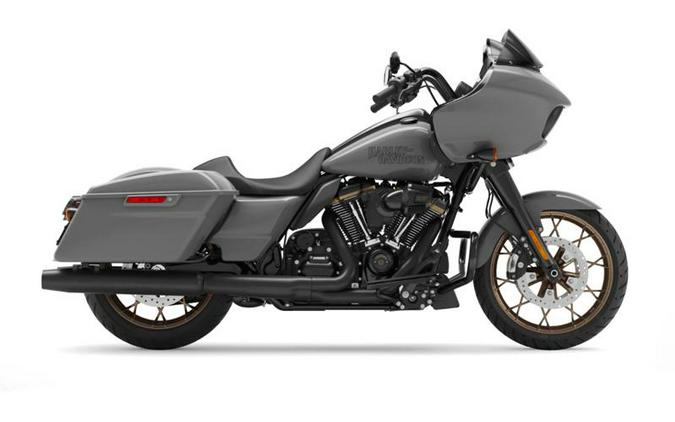 2022 Harley-Davidson Road Glide ST Review [12 Fast Facts]