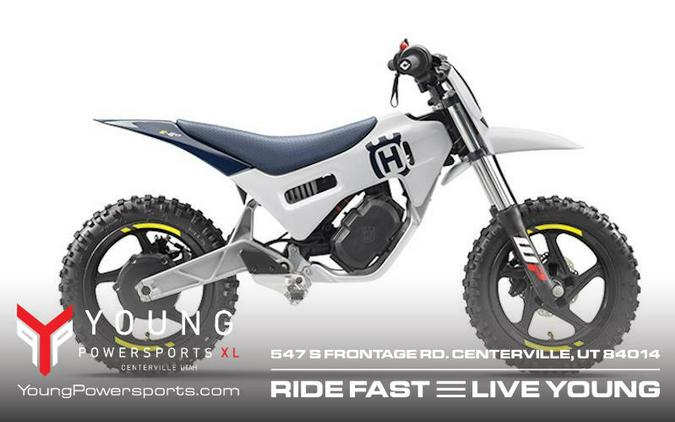 2025 Husqvarna® EE 2