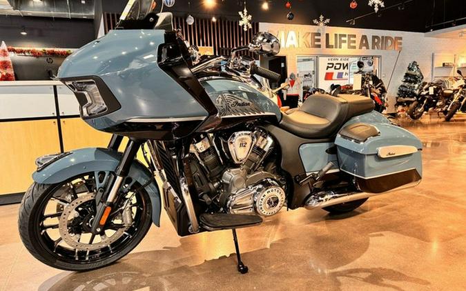 2026 Indian Challenger Limited 112 W/Powerband Audio Storm Bl