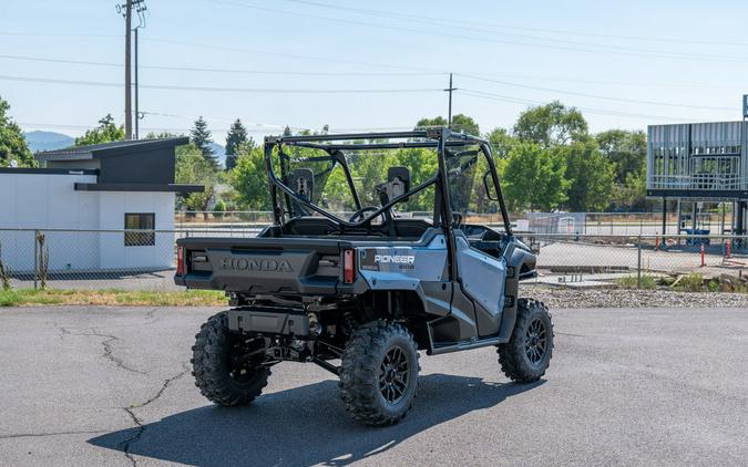 2024 Honda Pioneer 1000 Deluxe