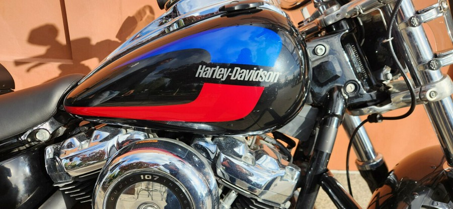 Harley-Davidson® Low Rider® Vivid Black