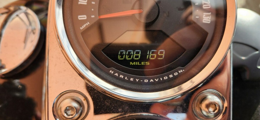 Harley-Davidson® Low Rider® Vivid Black