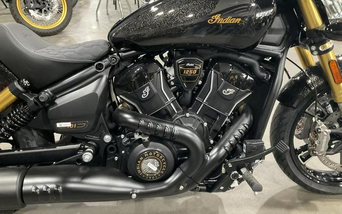 2026 Indian Motorcycle® 101 Scout® Black Crystal with Super Graphite