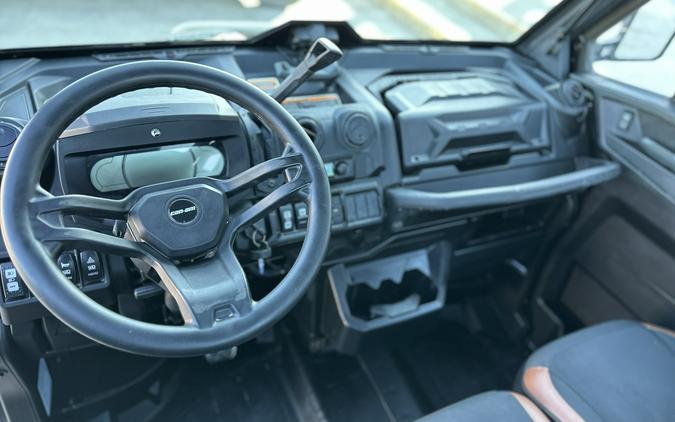 2024 Can-Am Defender Limited HD10