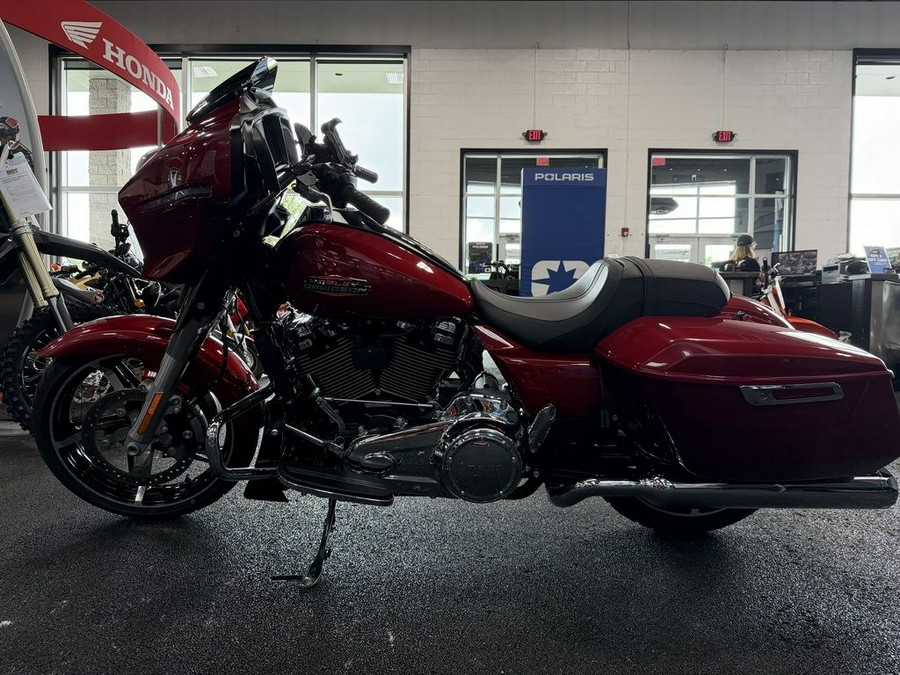 2025 Harley-Davidson® FLHX - Street Glide®