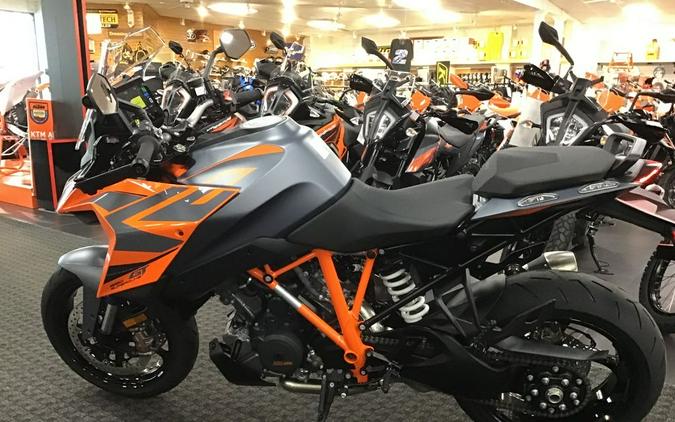 2023 KTM 1290 Super Duke GT