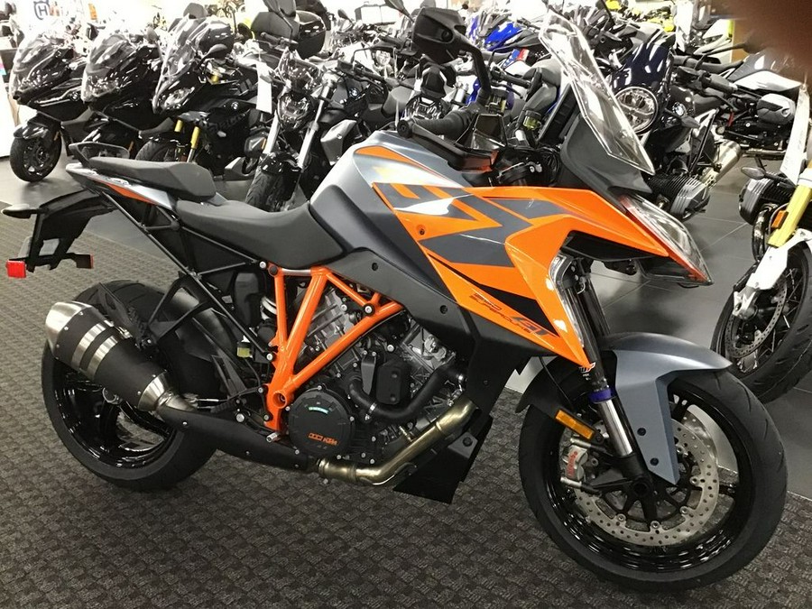 2023 KTM 1290 Super Duke GT