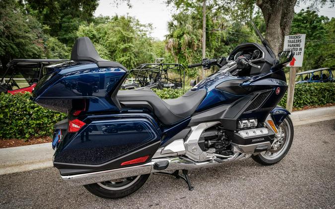 2018 Honda® Gold Wing Tour Automatic DCT Pearl Hawkseye Blue