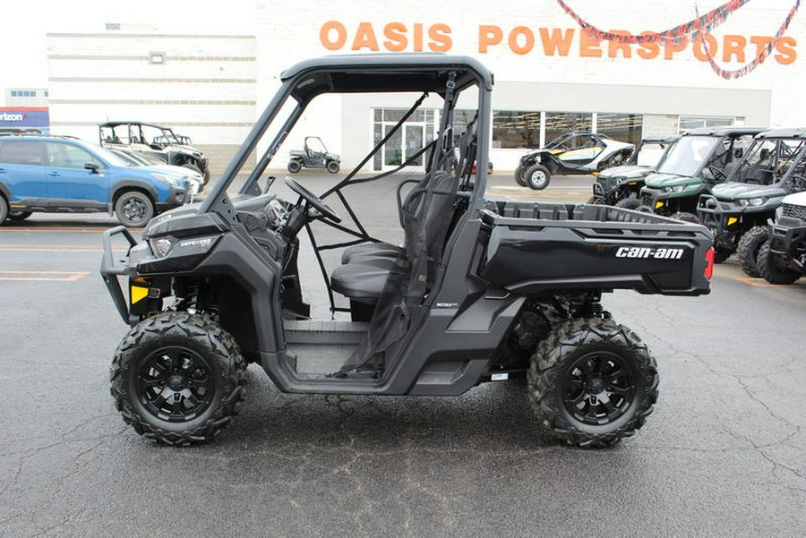 2024 Can-Am® SSV DEF XT 62 HD9 BK 24 XT HD9