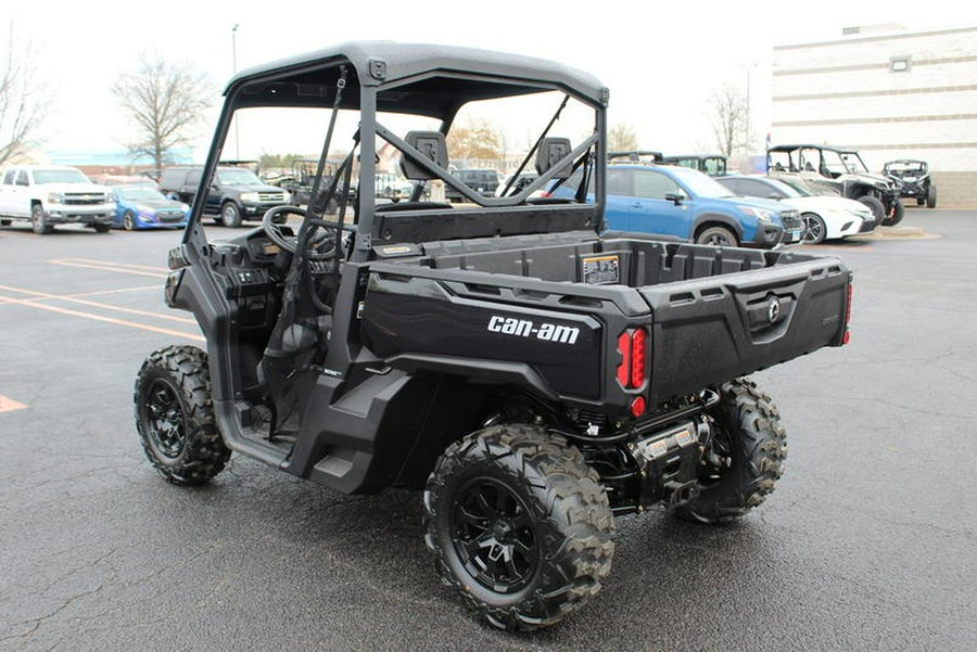 2024 Can-Am® SSV DEF XT 62 HD9 BK 24 XT HD9