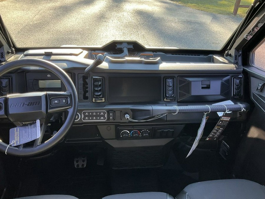 2026 Can-Am Defender MAX Limited HD11