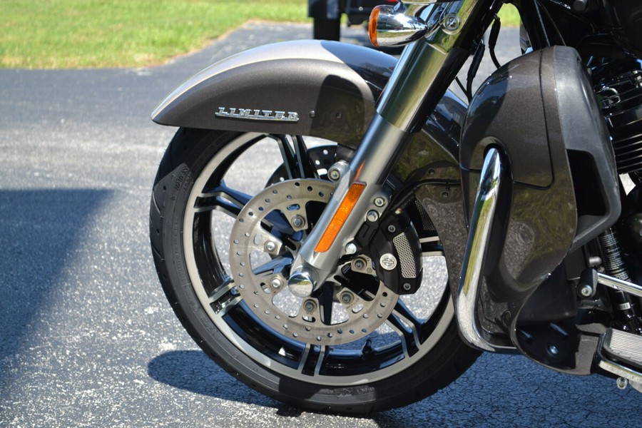 2023 Harley-Davidson Ultra Limited Gray Haze/Silver Fortune - FLHTK