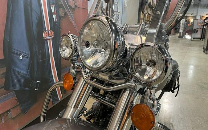 2016 Harley-Davidson Softail FLSTC - Heritage Classic