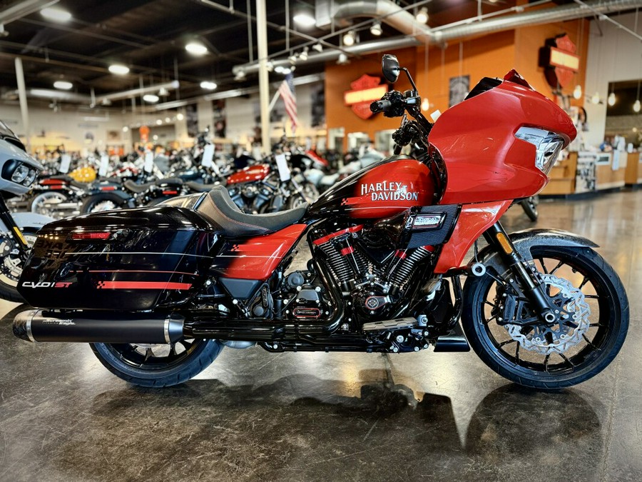 2026 Harley-Davidson® CVO Road Glide ST Citrus Heat Re-Entry