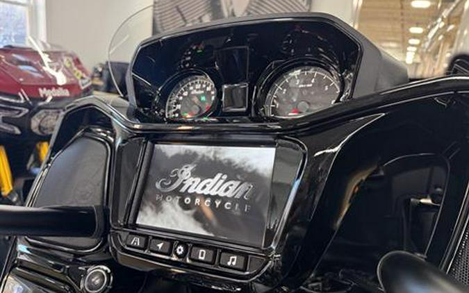 2025 Indian Motorcycle Challenger® Dark Horse® 112 with PowerBand Audio Package