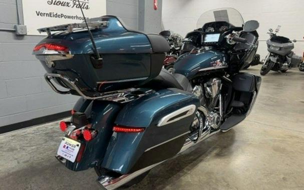 2026 Indian Pursuit Limited 112 W/Powerband Audio Cascade Gre