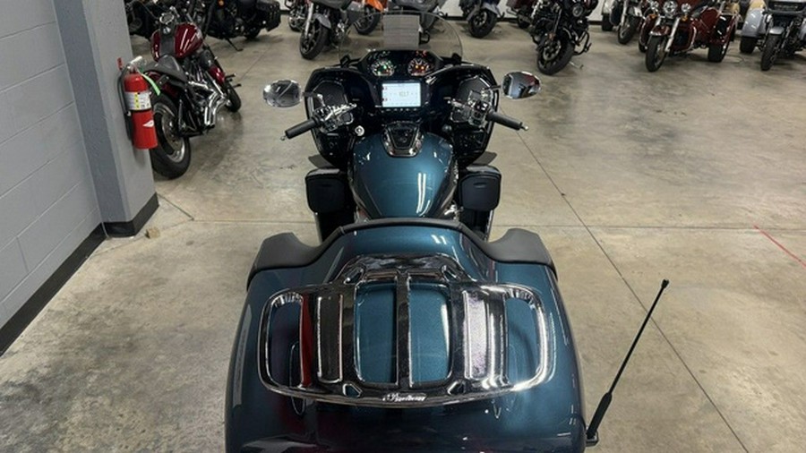 2026 Indian Pursuit Limited 112 W/Powerband Audio Cascade Gre