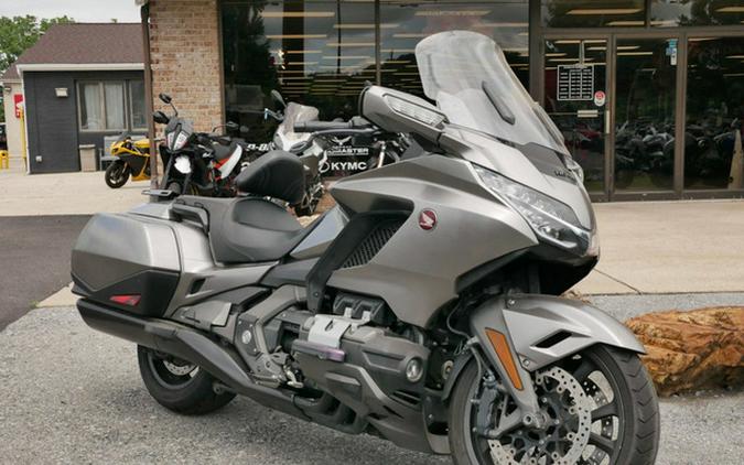 2018 Honda Gold Wing Matte Majestic Silver Candy Ardent Red