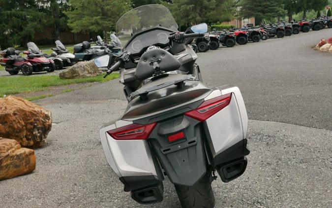 2018 Honda Gold Wing Matte Majestic Silver Candy Ardent Red