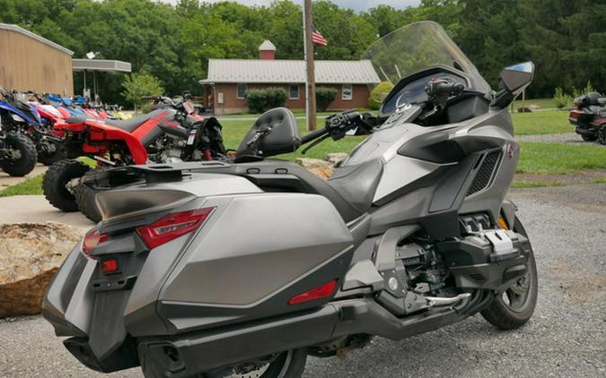 2018 Honda Gold Wing Matte Majestic Silver Candy Ardent Red