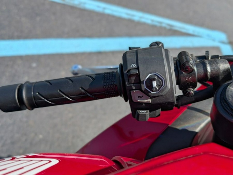 2026 Honda CBR650R E-Clutch