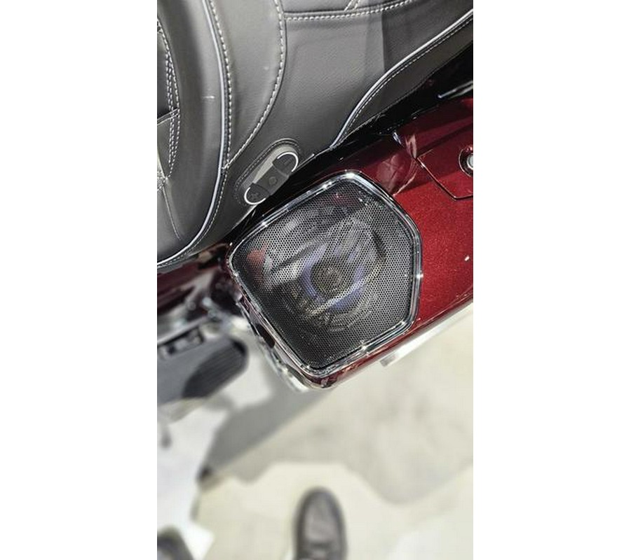 2025 Indian Motorcycle® Pursuit® Limited 112 w/PowerBand Audio Maroon Metallic