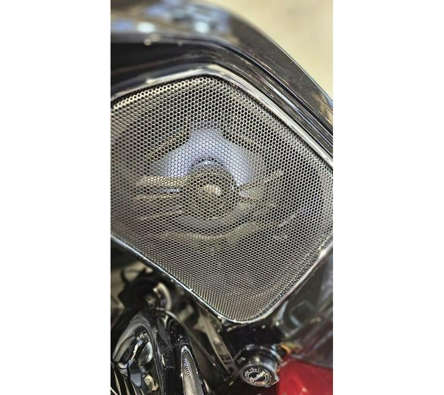 2025 Indian Motorcycle® Pursuit® Limited 112 w/PowerBand Audio Maroon Metallic