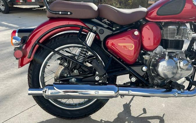 2026 Royal Enfield CLASSIC 350- MADRAS RED
