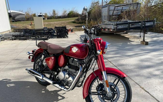 2026 Royal Enfield CLASSIC 350- MADRAS RED